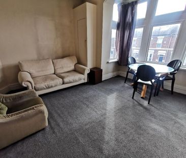 2 bedroom flat to rent - Photo 6