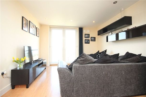 Pontes Avenue, Hounslow, TW3 3FJ - Photo 1