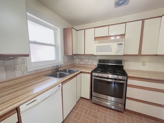 For Lease - 79 MILFORD HAVEN Drive, Toronto, Ontario - Photo 1