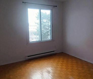 TERREBONNE 4 1/2 LIBRE PRÈS TERMINUS D'AUTOBUS TERREBONNE - Photo 1