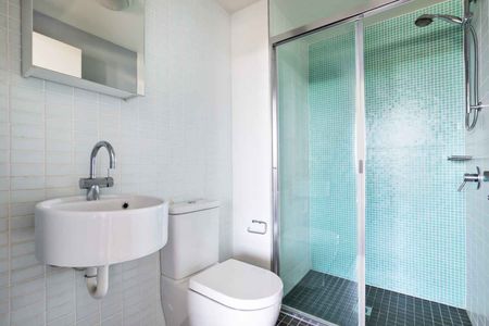 F803/7 Hunter Street Waterloo - Photo 3