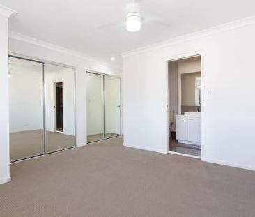 Modern 3 bedroom Townhouse - Photo 4