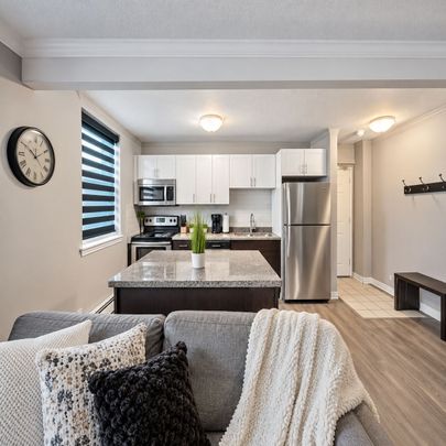 For Lease - 4538 Huron Street Unit# 8, Niagara Falls, Ontario - Photo 1