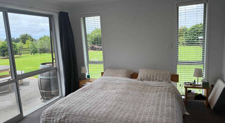 Modern and spacious - Photo 5