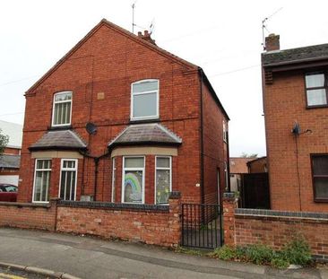 Top Flat, Friary Villas, Sleaford Road, Newark, Nottinghamshire, NG24 - Photo 2