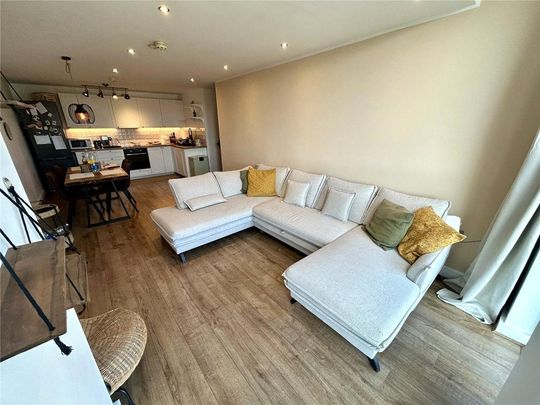 2 bedroom apartment to rent - Photo 1