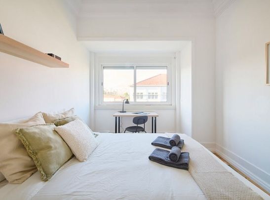 Avenida de Berna, Lisbon, Lisbon 1050-038 - Photo 1