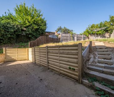 Calvin Close, Orpington, Kent, BR5 - Photo 5