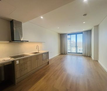 Three Comfortable & Accessible 1-Bedroom Apartments at Murdoch Square - Photo 5