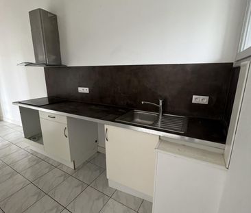 Location Appartement 2 pièces 51m² CHAMARANDE 91730 - Photo 3