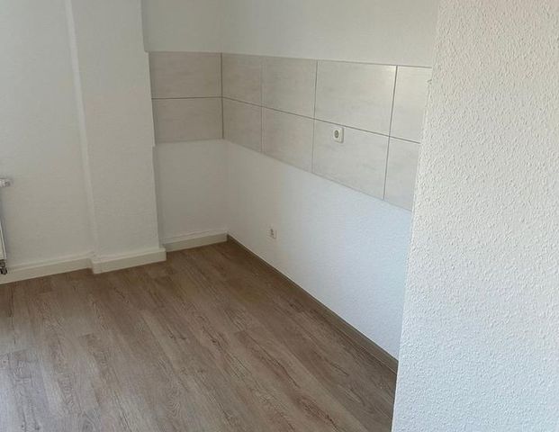 Großzügig geschnittene 2,5-Raum-Wohnung an der Muldental-Klinik - Foto 1
