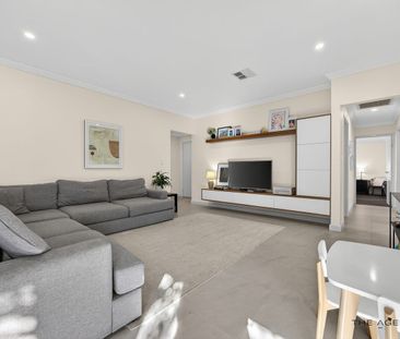 Parkside Elegance Moments from the Canning River - Photo 4