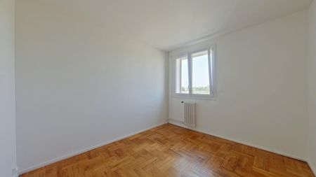 Location Appartement 3 pièces 70m² POITIERS 86000 - Photo 2