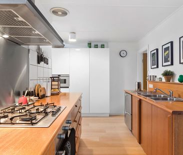 Charming 2-Bedroom Home in Yarraville! - Photo 6