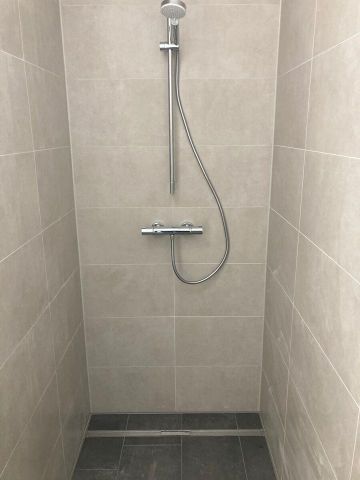 Elegante und exzellente Neubau-Wohnung: 4 Zimmer - Photo 2