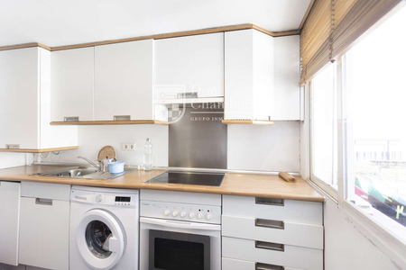 Bright Penthouse with Private Terrace in Malasaña - Photo 5