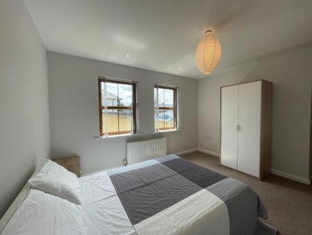3b Ballyregan Road, Dundonald, Belfast, BT16 1HY - Photo 3