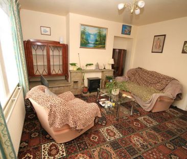 2 bedroom semi-detached house to rent - Photo 2