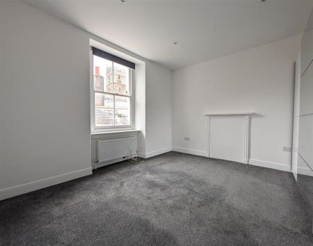 4 bedroom apartment to rent - Photo 2