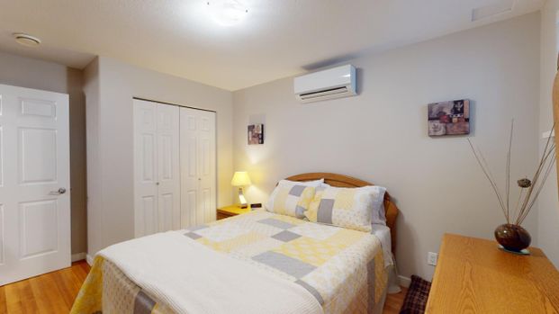 3-Bedroom & 2 Bath lower unit (Powell River) - Photo 1