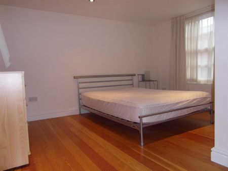 2 bedroom Flat To Let - Photo 5