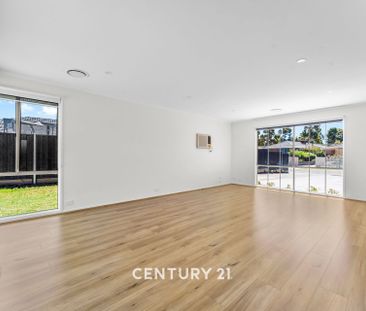 Completely Renovated Home in Narre Warren South! - Photo 4