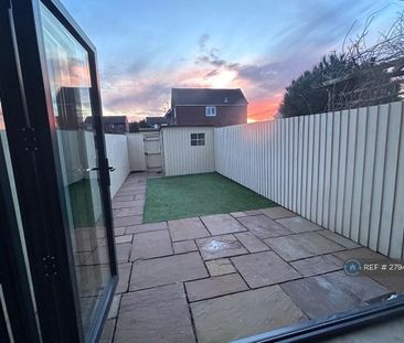 2 bedroom terraced house to rent - Photo 6