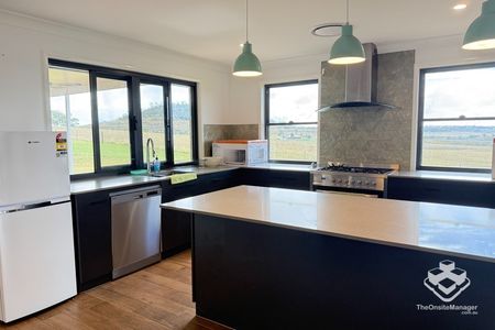 Room to rent in a Cosy house in a calm area - Photo 3