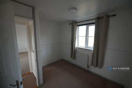 3 bedroom detached house to rent - Photo 3