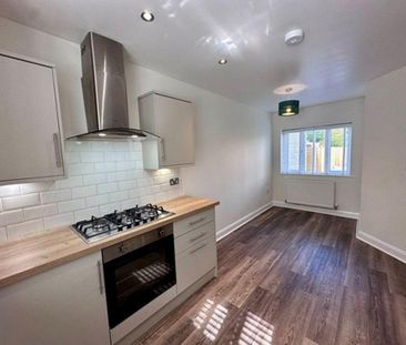 3 bedroom terraced house to rent - Photo 6