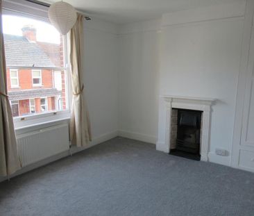 3 bedroom terraced house to rent - Photo 6