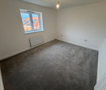 2 bedroom terraced house to rent - Photo 2