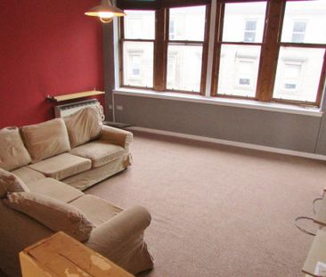 2 Bed Flat - Photo 5