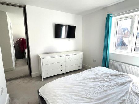 4 bedroom detached house to rent - Photo 4