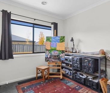 THREE BEDROOM GEM - Photo 3
