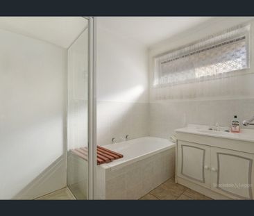 34 Coventry Crescent, Mill Park, Vic 3082 - Photo 3