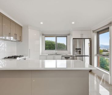 Comfortable Family Living in a Prime Location - Photo 6