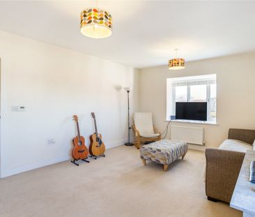 Scholars Place, Walton-on-Thames, Surrey, KT12 flat to rent - Photo 1