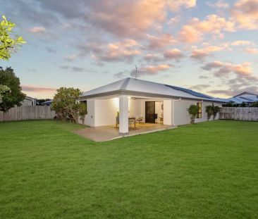 11 Dune Parade, Bushland Beach. - Photo 2