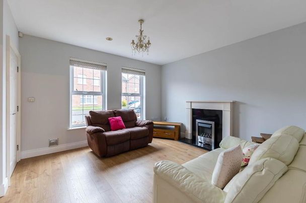 23 Sir Richard Wallace Road, Lisburn, BT28 3ZH - Photo 1