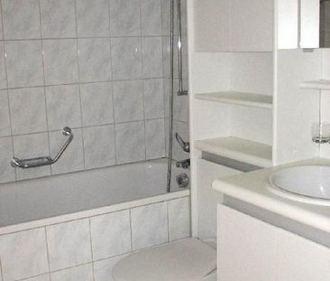 gemütliche 3-Zimmerwohnung im 1. OG mit Balkon - Photo 3