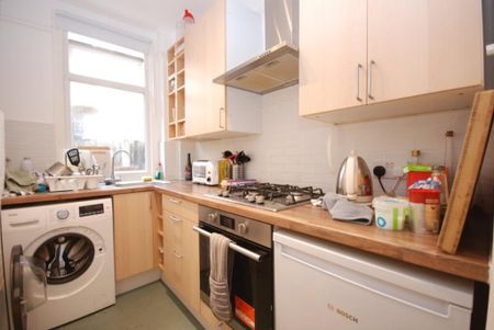 3 Bed Flat, Oakmead Road, SW12 - Photo 5