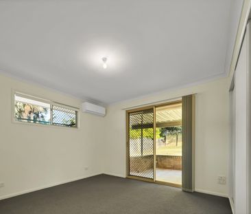 Spacious Family Living in the Glass House Mountains - Photo 2