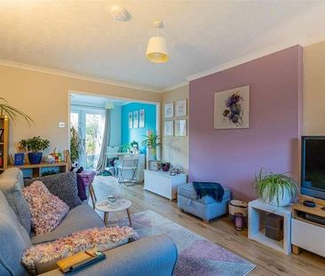 Kenley Close, Fairwater, CF5 - Photo 2