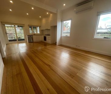 Renovated Family Home in Prime West Footscray Location - Photo 4