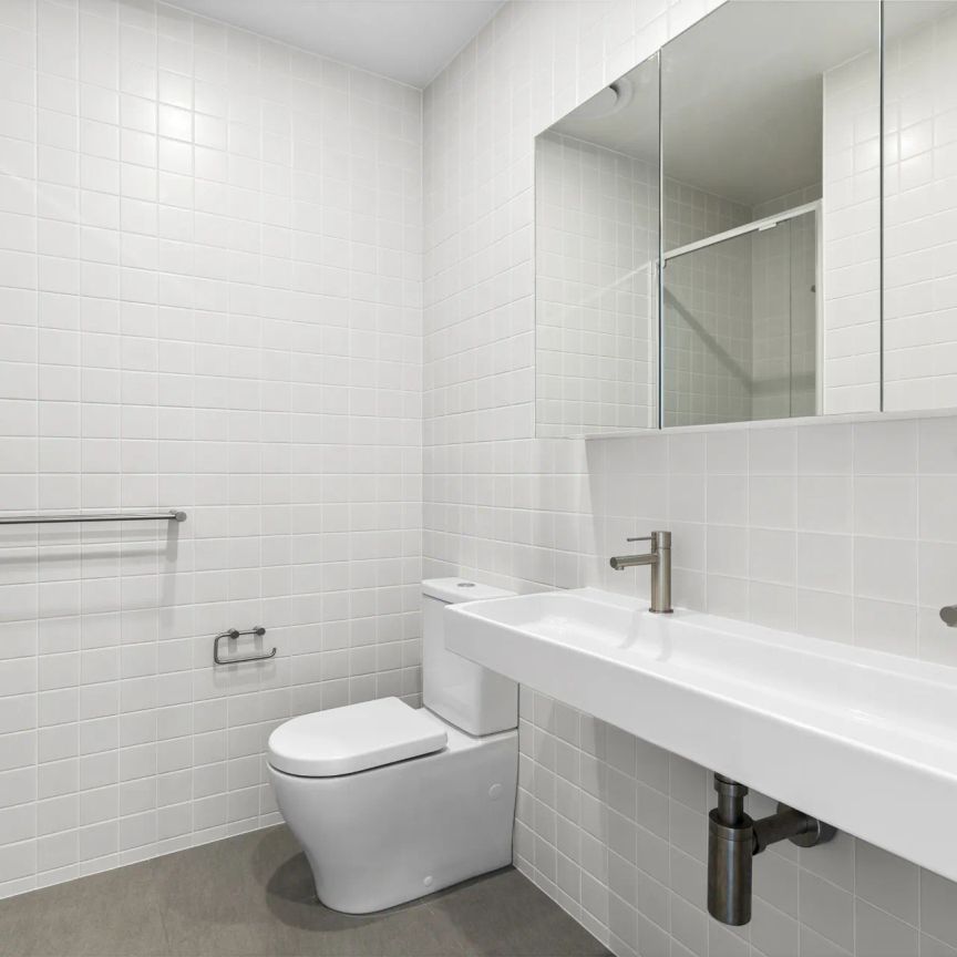 6/15 Cynthea Teague Crescent, Greenway. - Photo 1