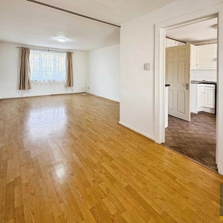 Basildon, SS15 5BN - Photo 1