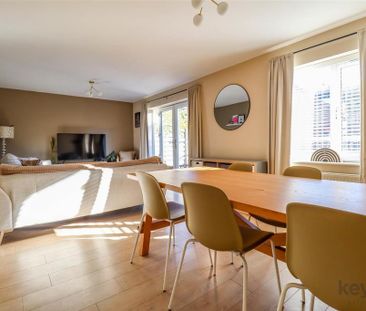 3 bedroom terraced house to rent - Photo 2