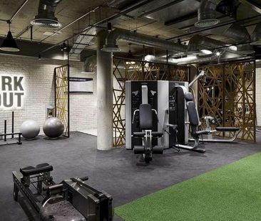 Priory Road, London, E6 - Photo 6