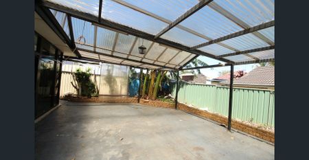 Fully Renovated 3-Bedroom Ground Floor Family Home - Photo 5